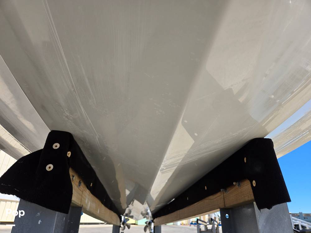 Slide: The Image of Crownline Boats E29XS 2018 - 15271999