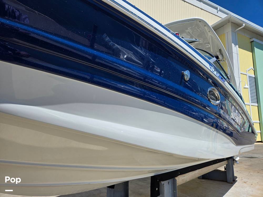 Slide: The Image of Crownline Boats E29XS 2018 - 15272000