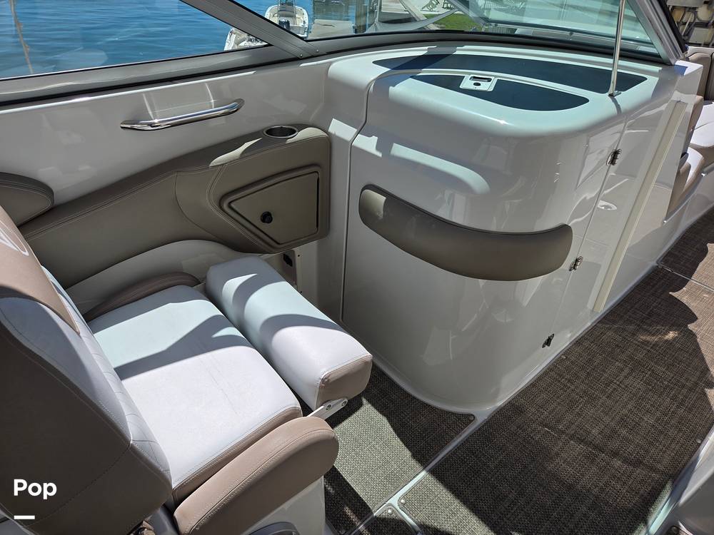 Slide: The Image of Crownline Boats E29XS 2018 - 15272006