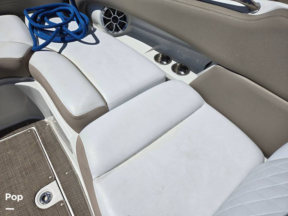 Slide: The Image of Crownline Boats E29XS 2018 - 15272014