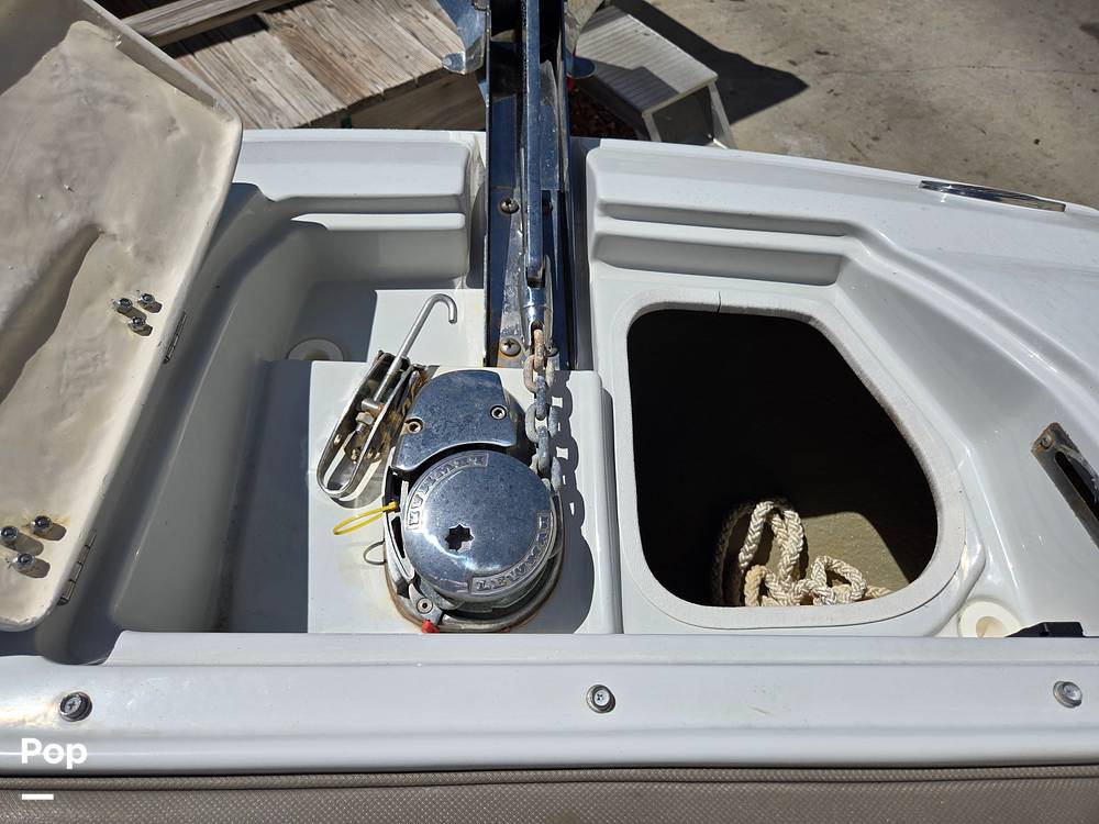 Slide: The Image of Crownline Boats E29XS 2018 - 15272022