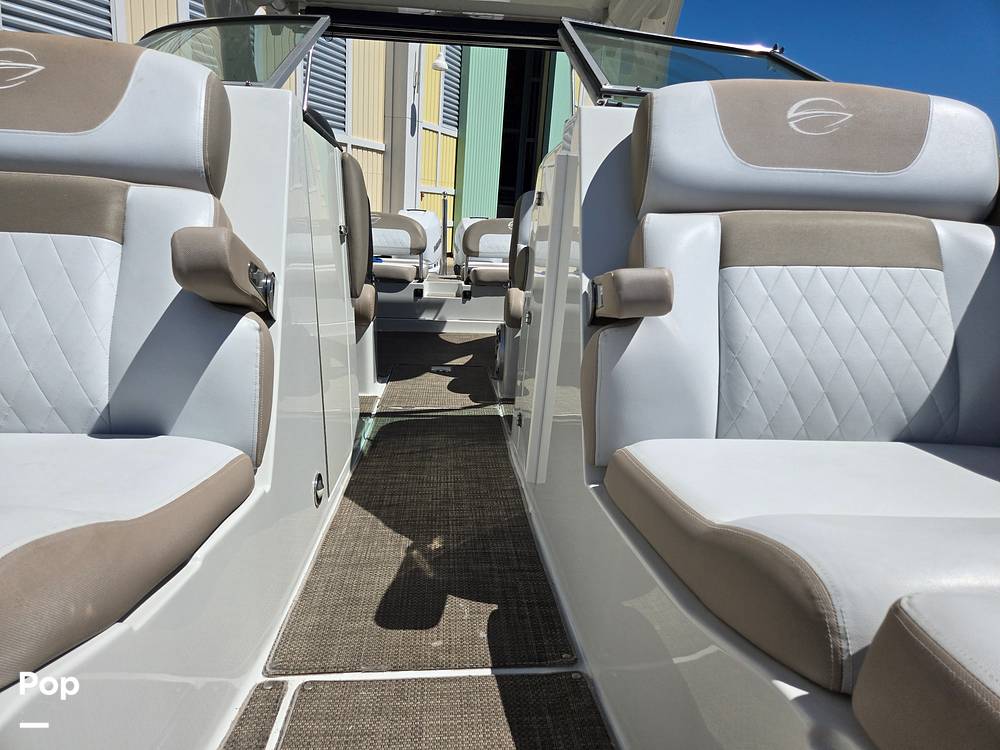 Slide: The Image of Crownline Boats E29XS 2018 - 15272028
