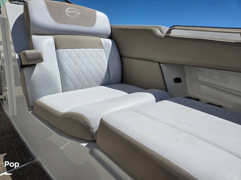Slide: The Image of Crownline Boats E29XS 2018 - 15272029