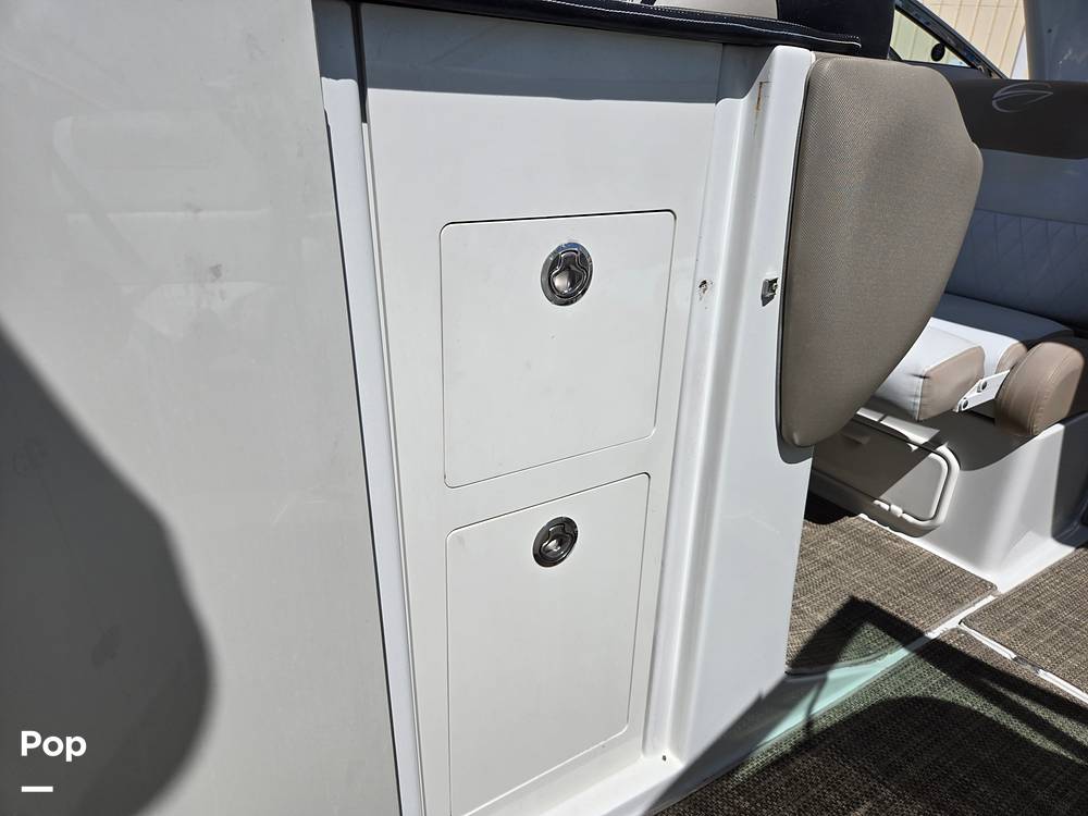 Slide: The Image of Crownline Boats E29XS 2018 - 15272033