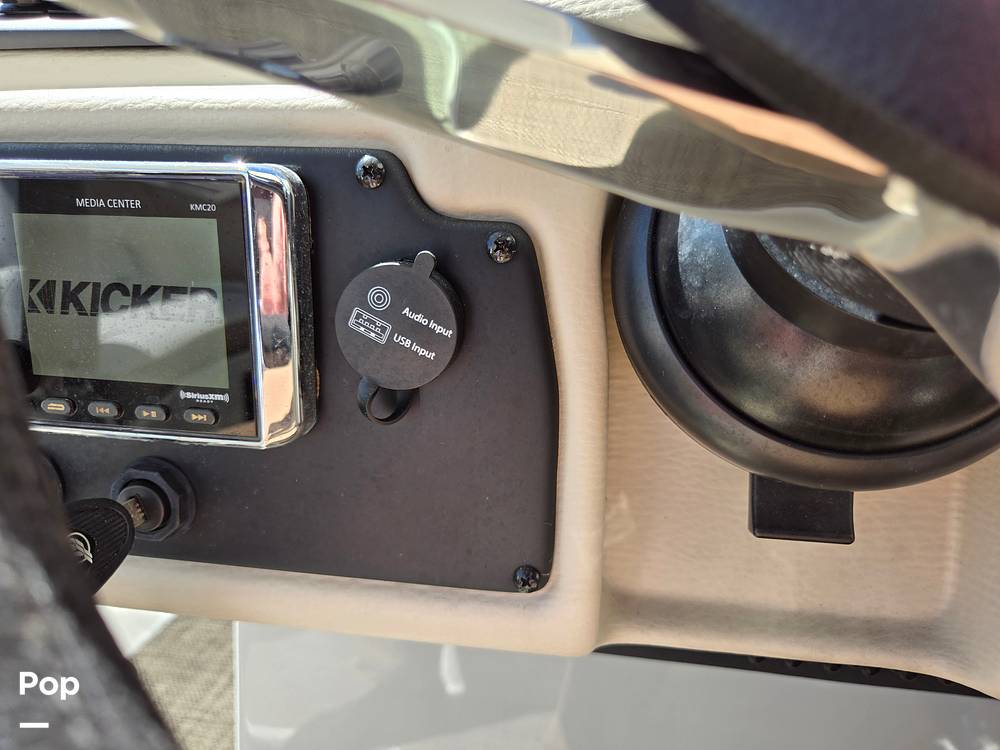 Slide: The Image of Crownline Boats E29XS 2018 - 15272041