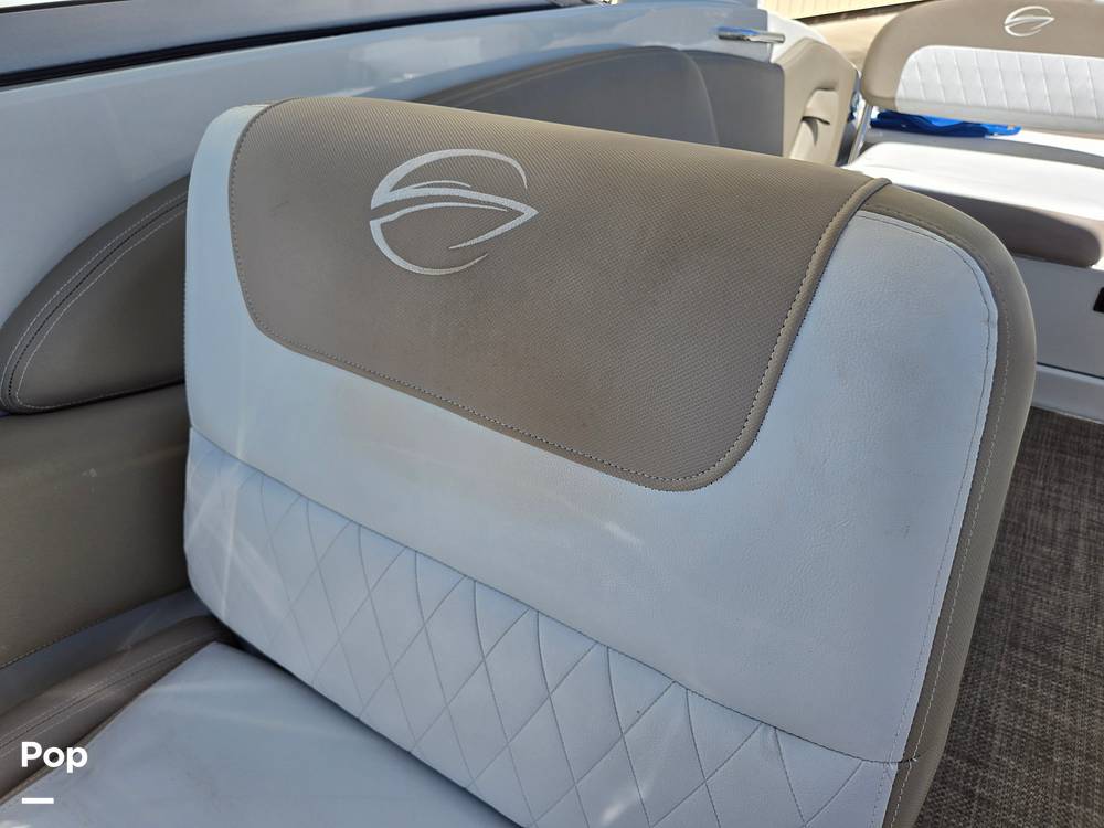 Slide: The Image of Crownline Boats E29XS 2018 - 15272055