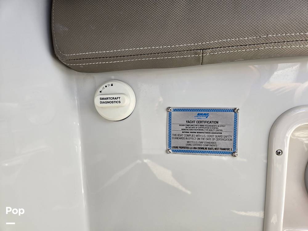 Slide: The Image of Crownline Boats E29XS 2018 - 15272060