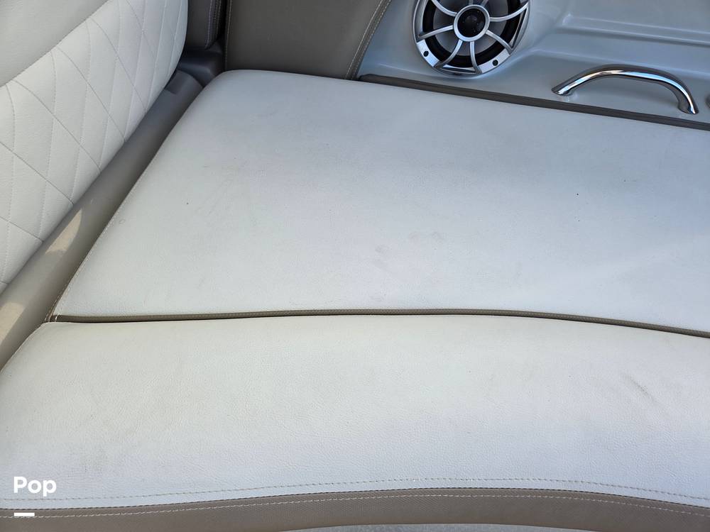 Slide: The Image of Crownline Boats E29XS 2018 - 15272065