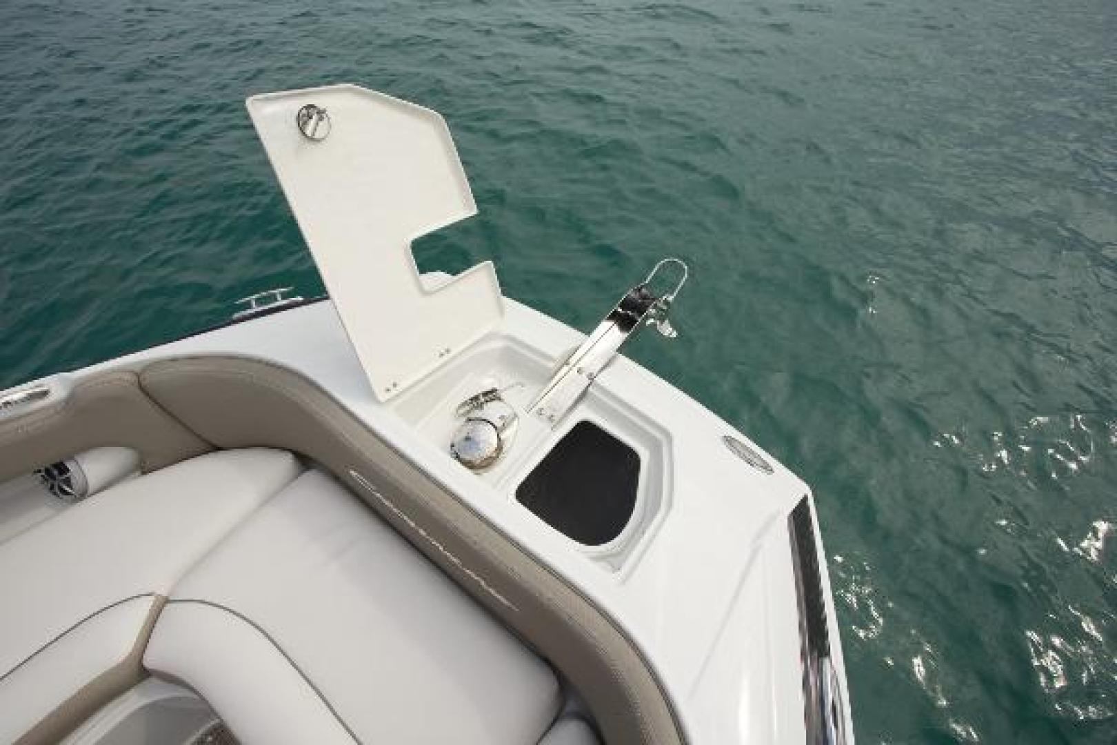 Slide: The Image of Crownline Boats E 305 XS 2023 - 1522596