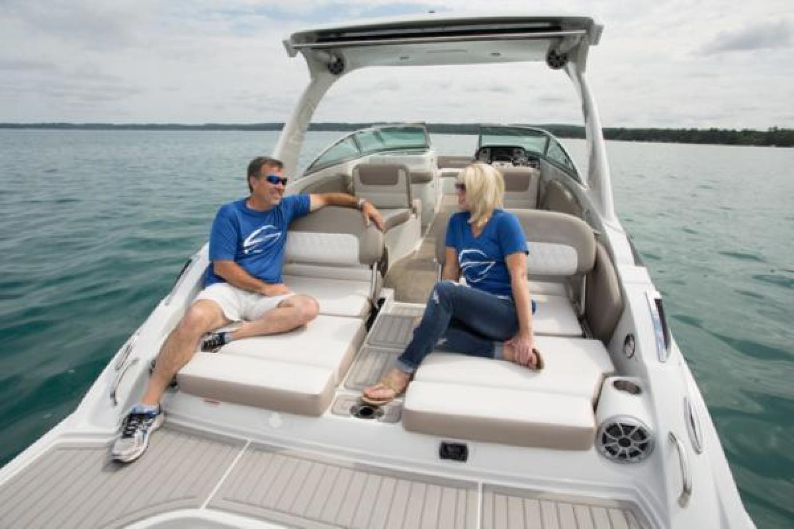 Slide: The Image of Crownline Boats E 305 XS 2023 - 1527273