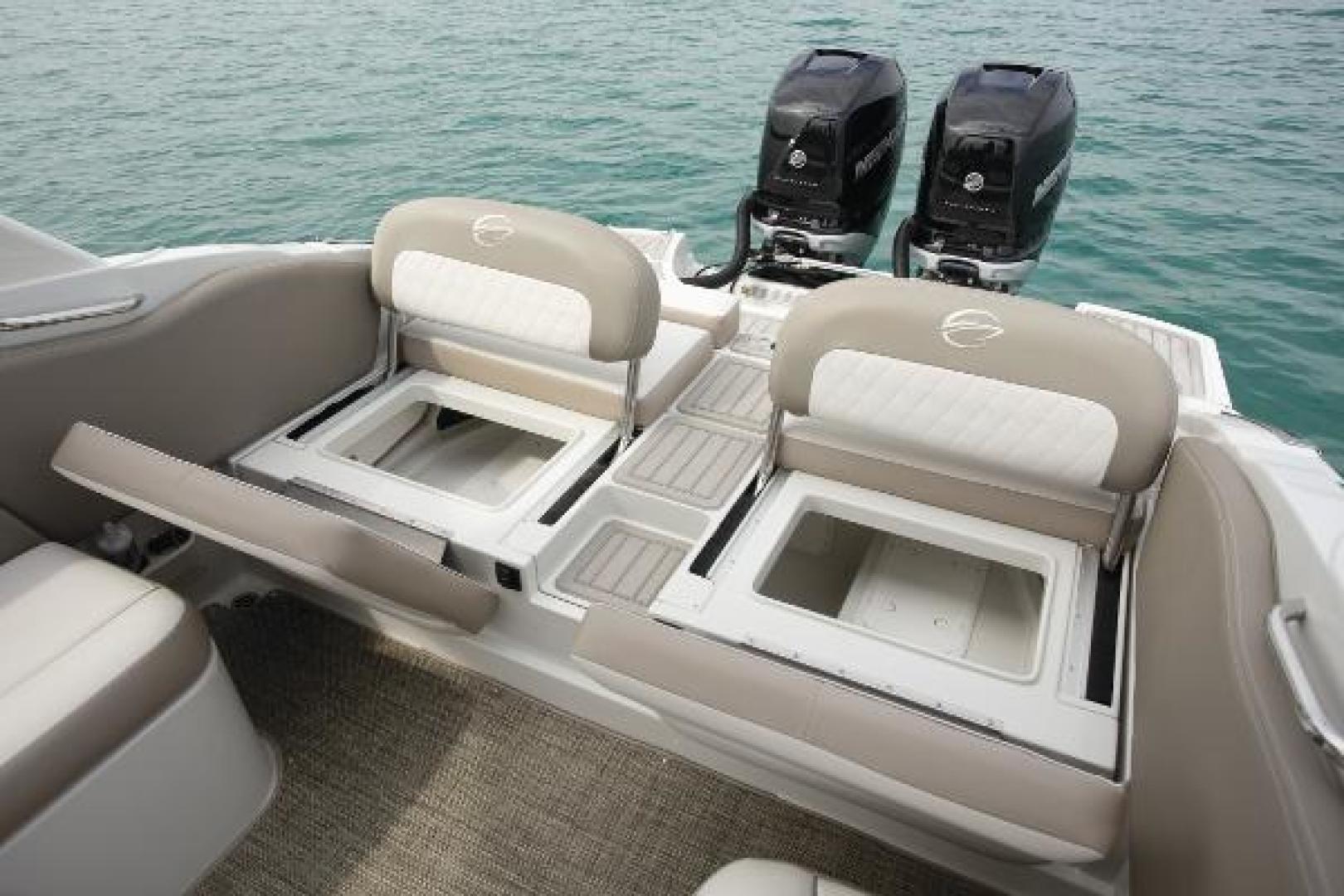 Slide: The Image of Crownline Boats E 305 XS 2023 - 1522618