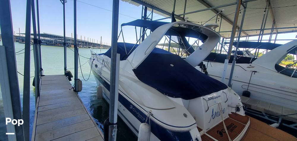 Slide: The Image of Cruisers 320 Express 2005 - 15345145