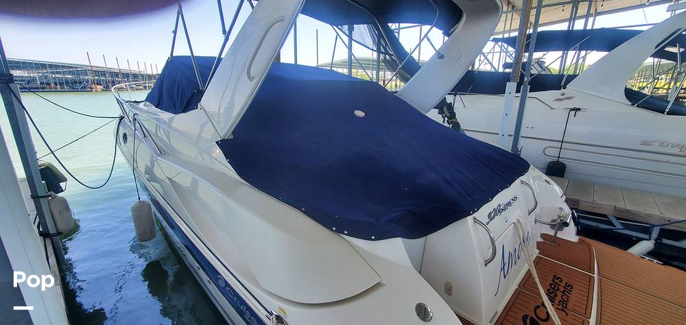 Slide: The Image of Cruisers 320 Express 2005 - 15345149