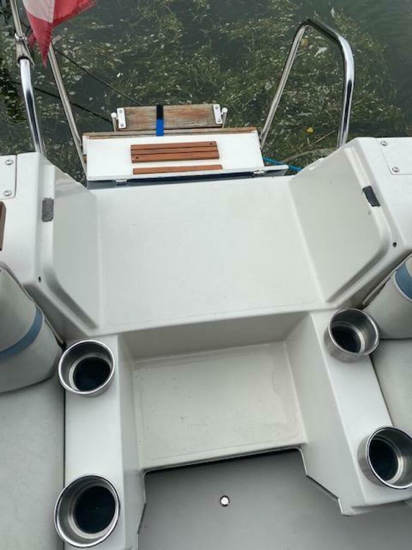 Slide: The Image of Cruisers 3370 Esprit 1989 - 4438386