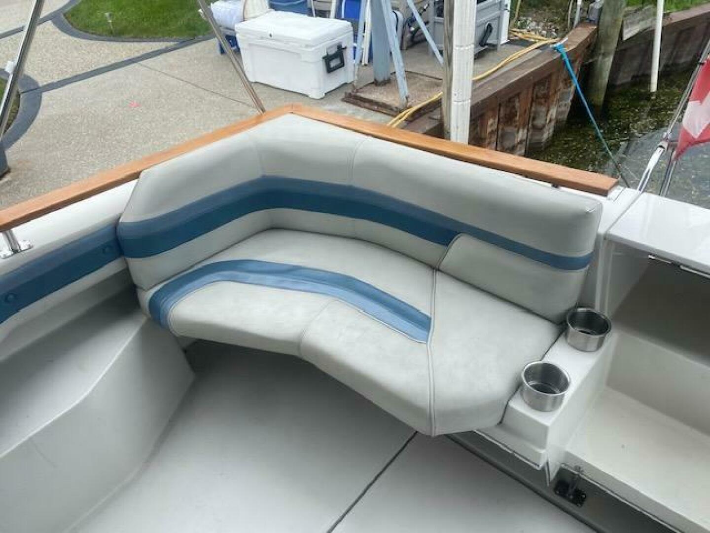 Slide: The Image of Cruisers 3370 Esprit 1989 - 4438387