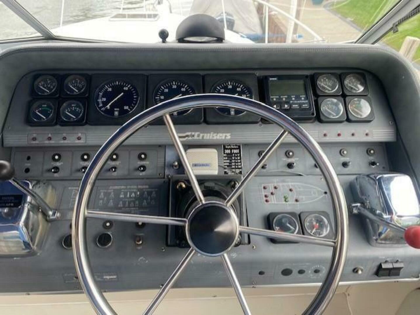 Slide: The Image of Cruisers 3370 Esprit 1989 - 4438392