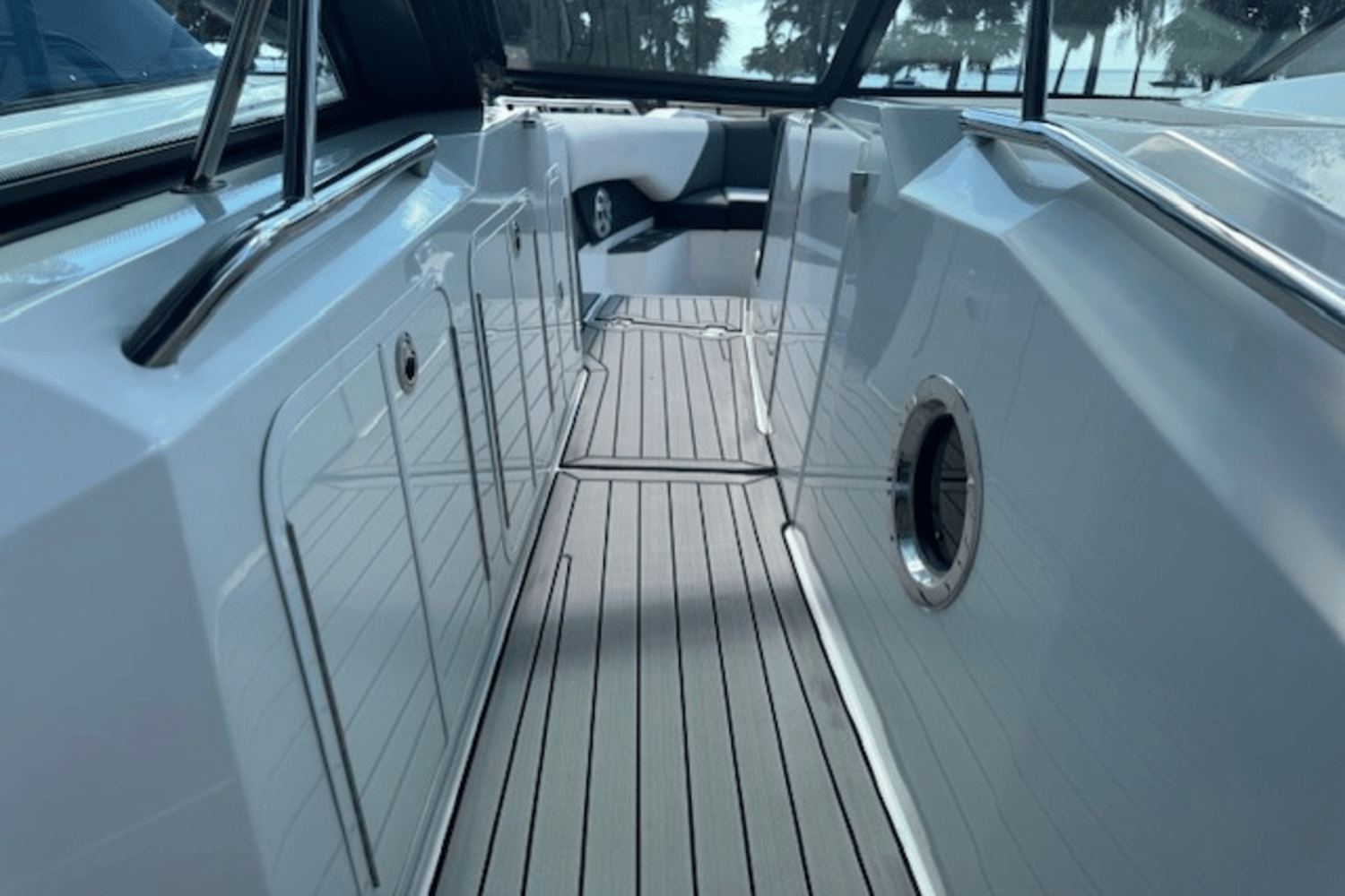 Slide: The Image of Cruisers 338 GLS OB 2019 - 33