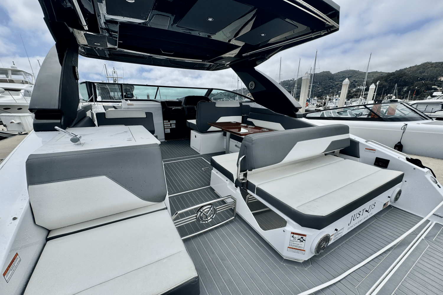 Slide: The Image of Cruisers 34 GLS 2023 - 21