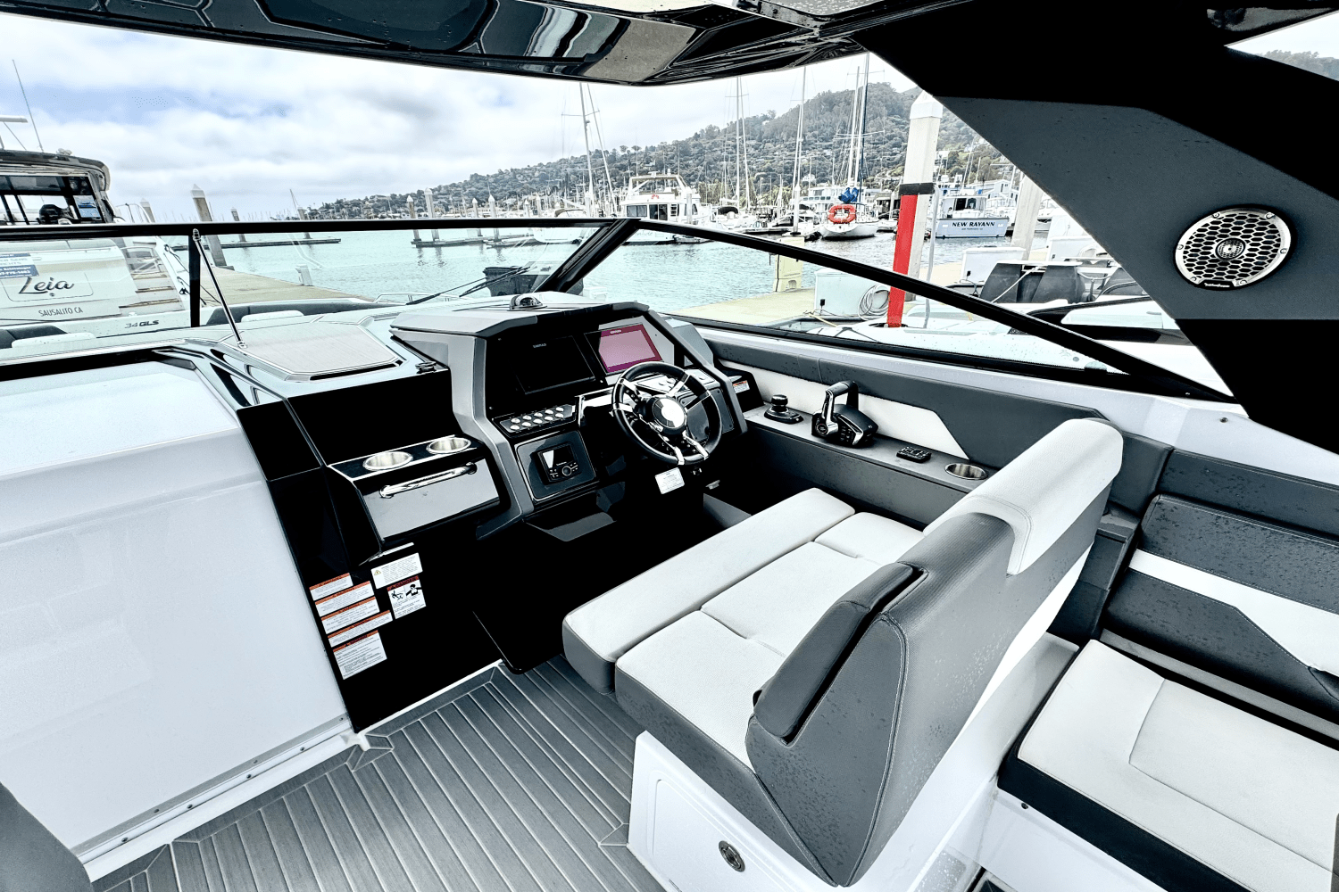 Slide: The Image of Cruisers 34 GLS 2023 - 26