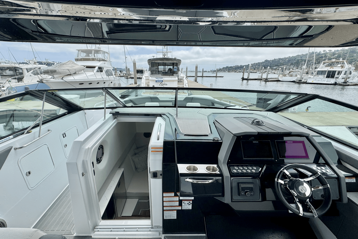Slide: The Image of Cruisers 34 GLS 2023 - 28