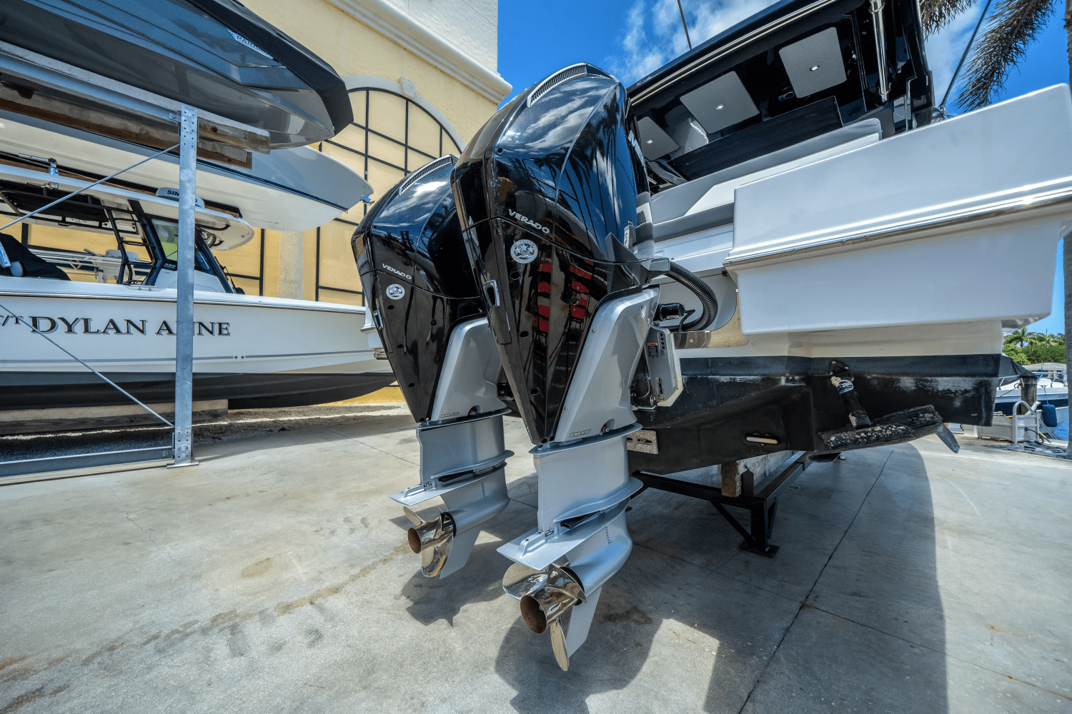 Slide: The Image of Cruisers 34 GLS OUTBOARD 2023 - 4