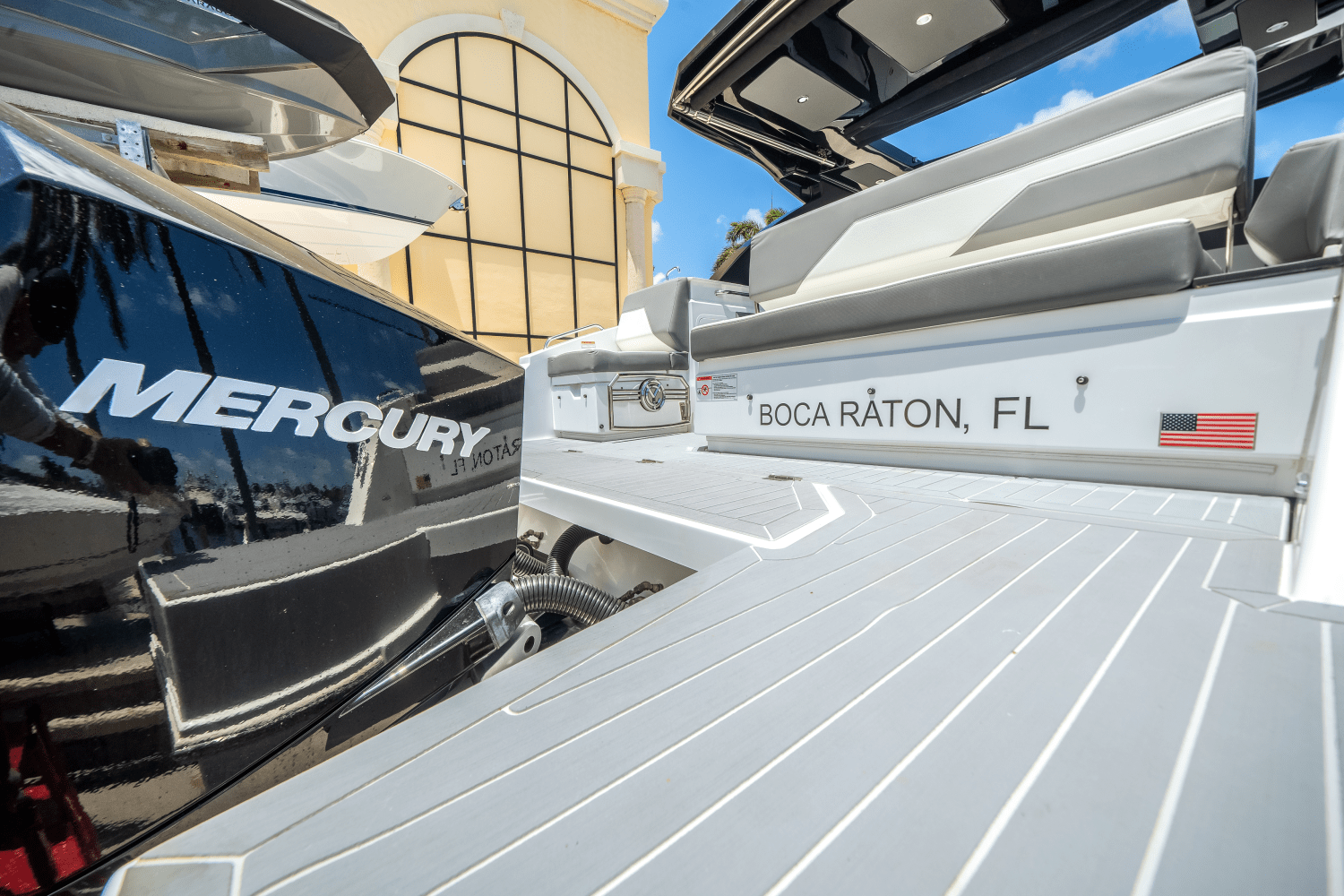 Slide: The Image of Cruisers 34 GLS OUTBOARD 2023 - 6