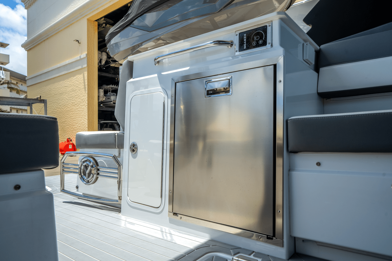 Slide: The Image of Cruisers 34 GLS OUTBOARD 2023 - 9