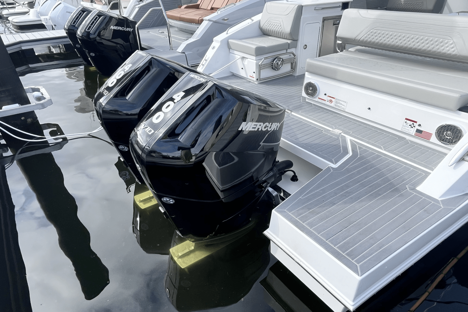 Slide: The Image of Cruisers 34 GLS Outboard 2025 - 13