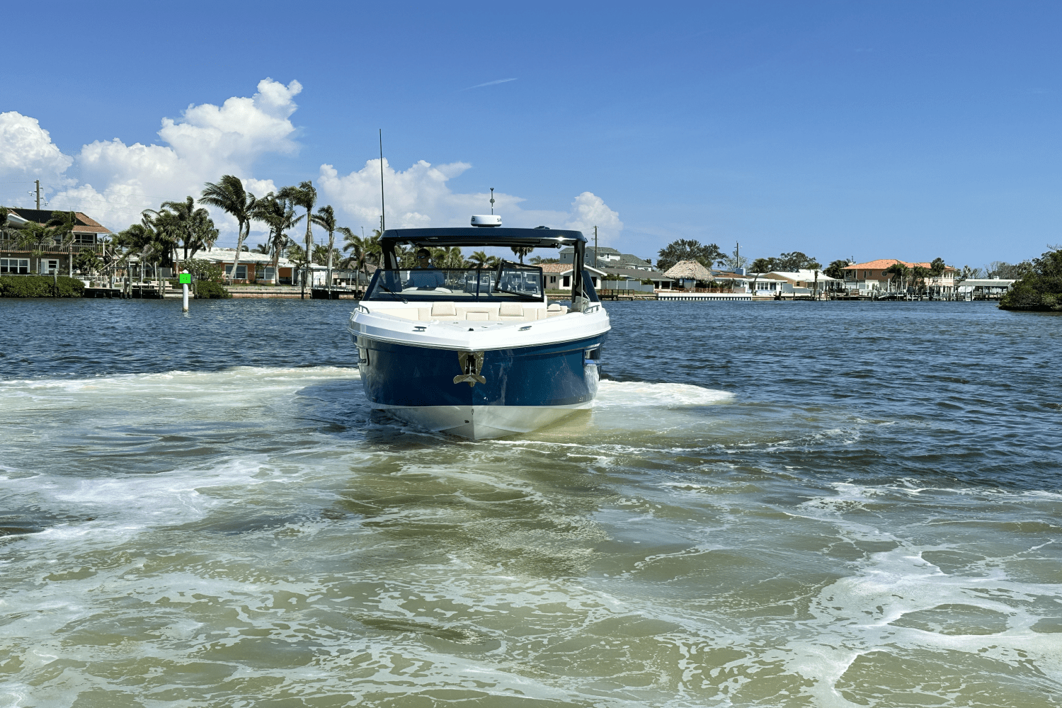 Slide: The Image of Cruisers 34 GLS Outboard 2025 - 2