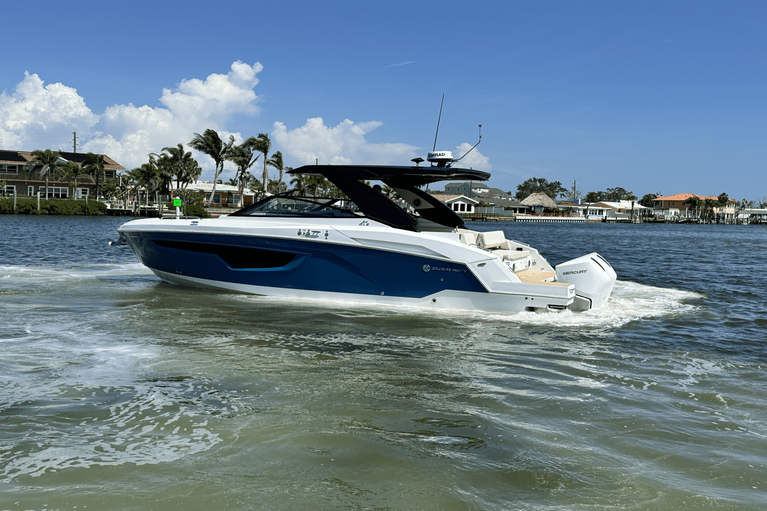 Slide: The Image of Cruisers 34 GLS Outboard 2025 - 7