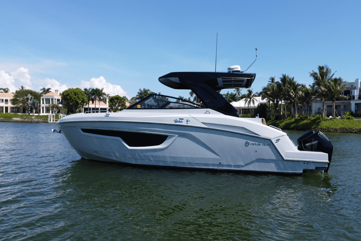 Slide: The Image of Cruisers 34 GLS South Beach Outboard 2024 - 1