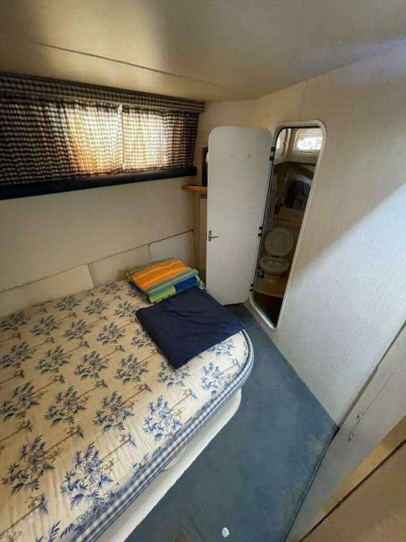 Slide: The Image of 1996 Cruisers 36 Aft Cabin Canis Major - 3905163