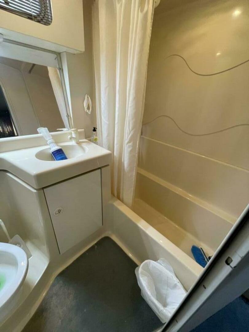 Slide: The Image of 1996 Cruisers 36 Aft Cabin Canis Major - 3905166
