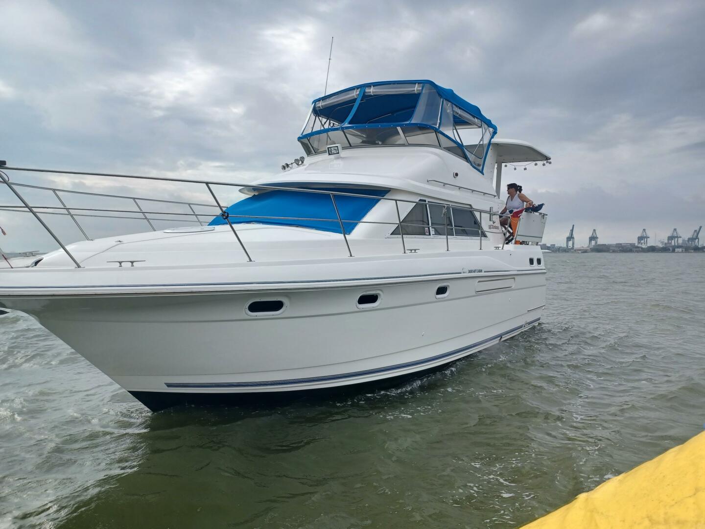 Slide: The Image of 1996 Cruisers 36 Aft Cabin Canis Major - 3905122