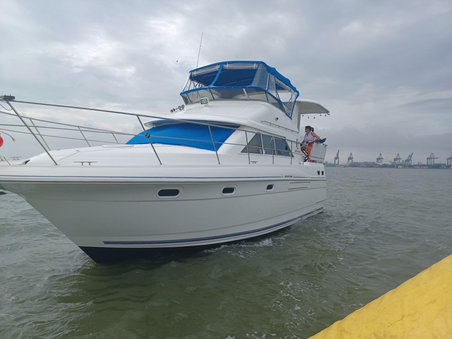 Slide: The Image of 1996 Cruisers 36 Aft Cabin Canis Major - 3905124