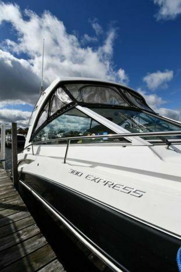 Slide: The Image of Cruisers 380 Express 2012 - 5017072