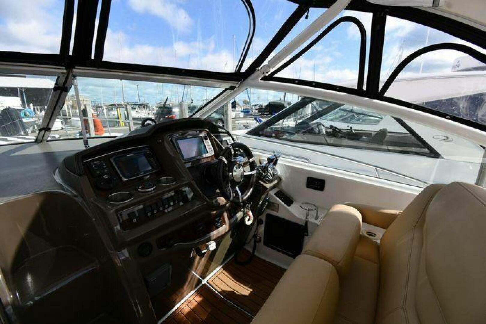 Slide: The Image of Cruisers 380 Express 2012 - 5017082