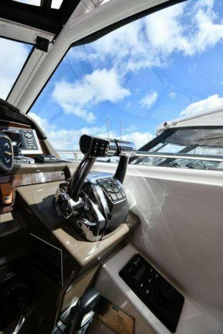 Slide: The Image of Cruisers 380 Express 2012 - 5017084