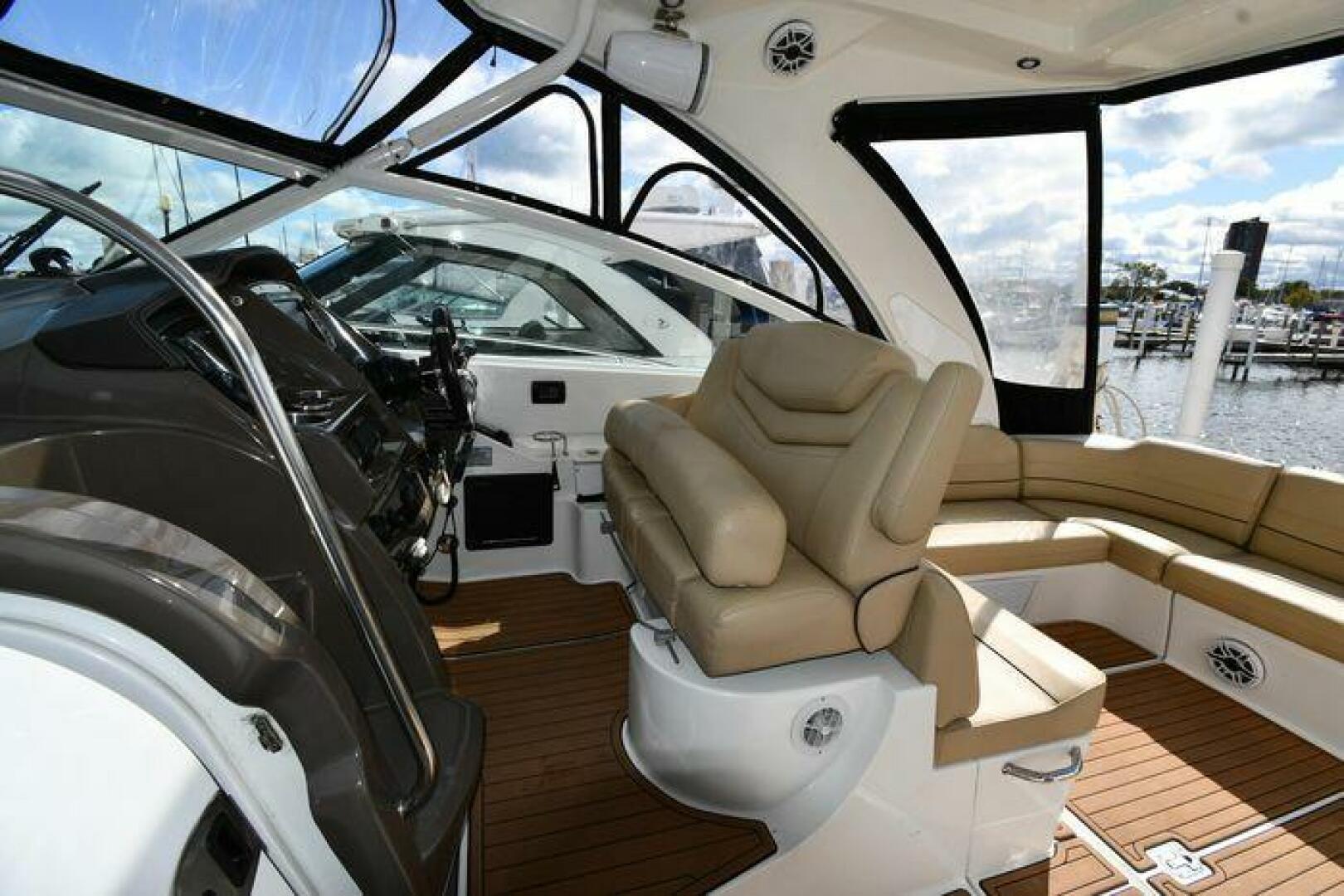 Slide: The Image of Cruisers 380 Express 2012 - 5017089