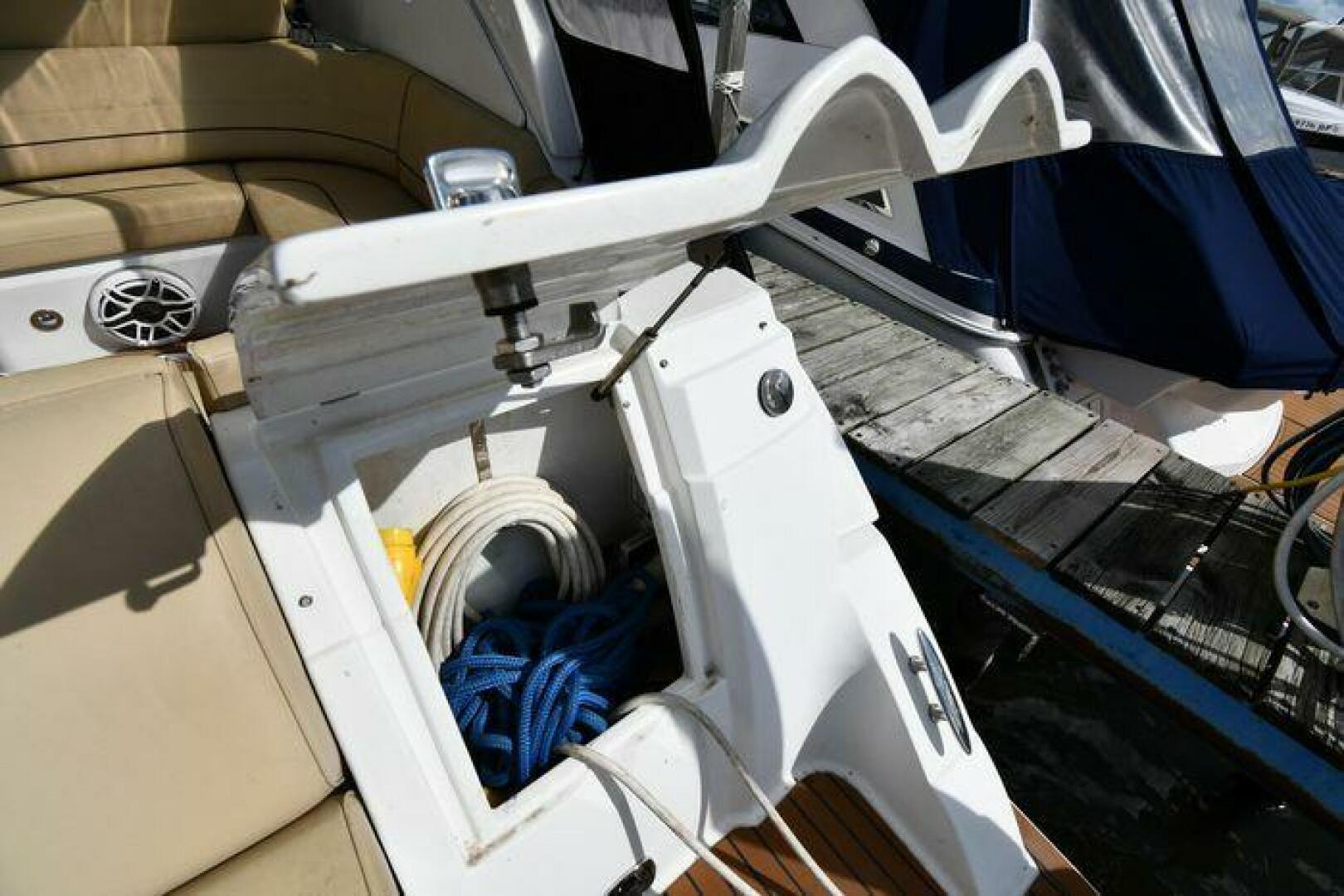 Slide: The Image of Cruisers 380 Express 2012 - 5017096