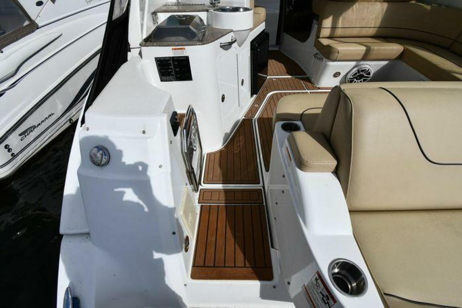 Slide: The Image of Cruisers 380 Express 2012 - 5017097
