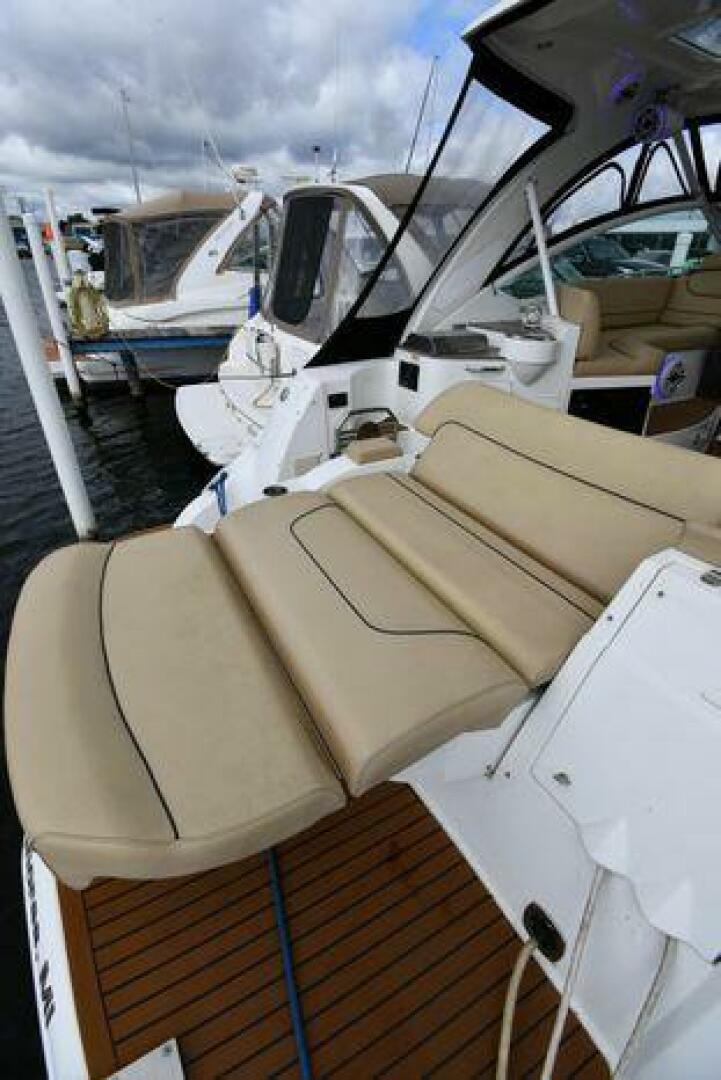 Slide: The Image of Cruisers 380 Express 2012 - 5017104