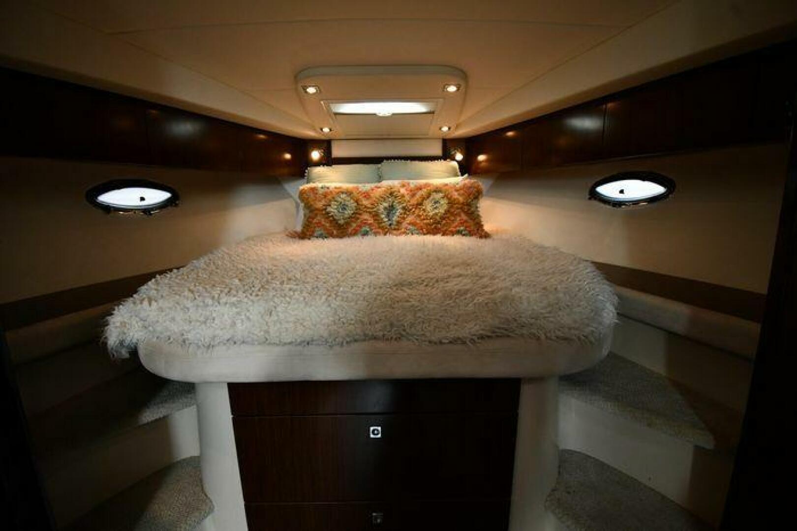 Slide: The Image of Cruisers 380 Express 2012 - 5017109