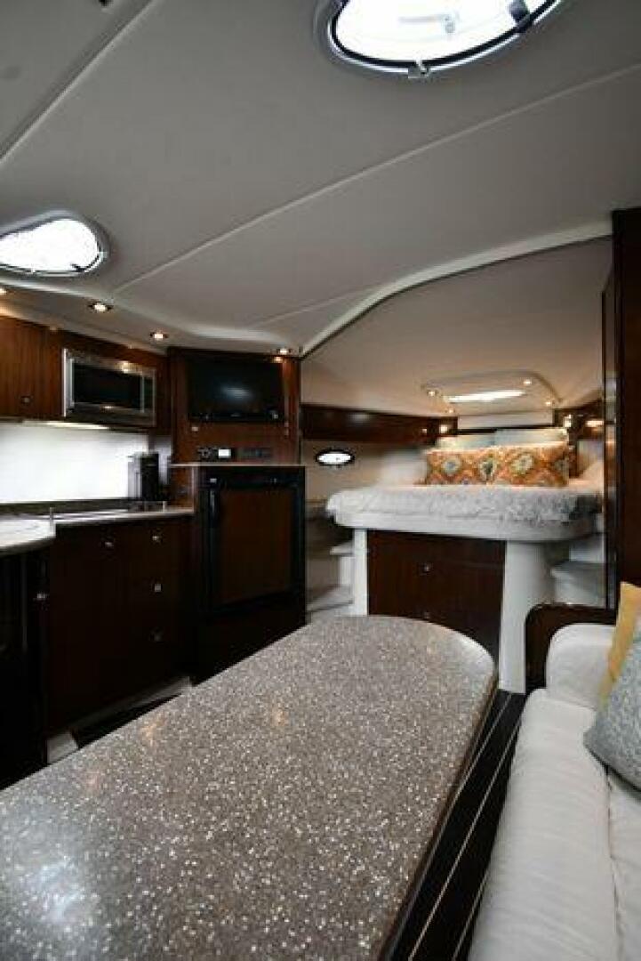 Slide: The Image of Cruisers 380 Express 2012 - 5017121