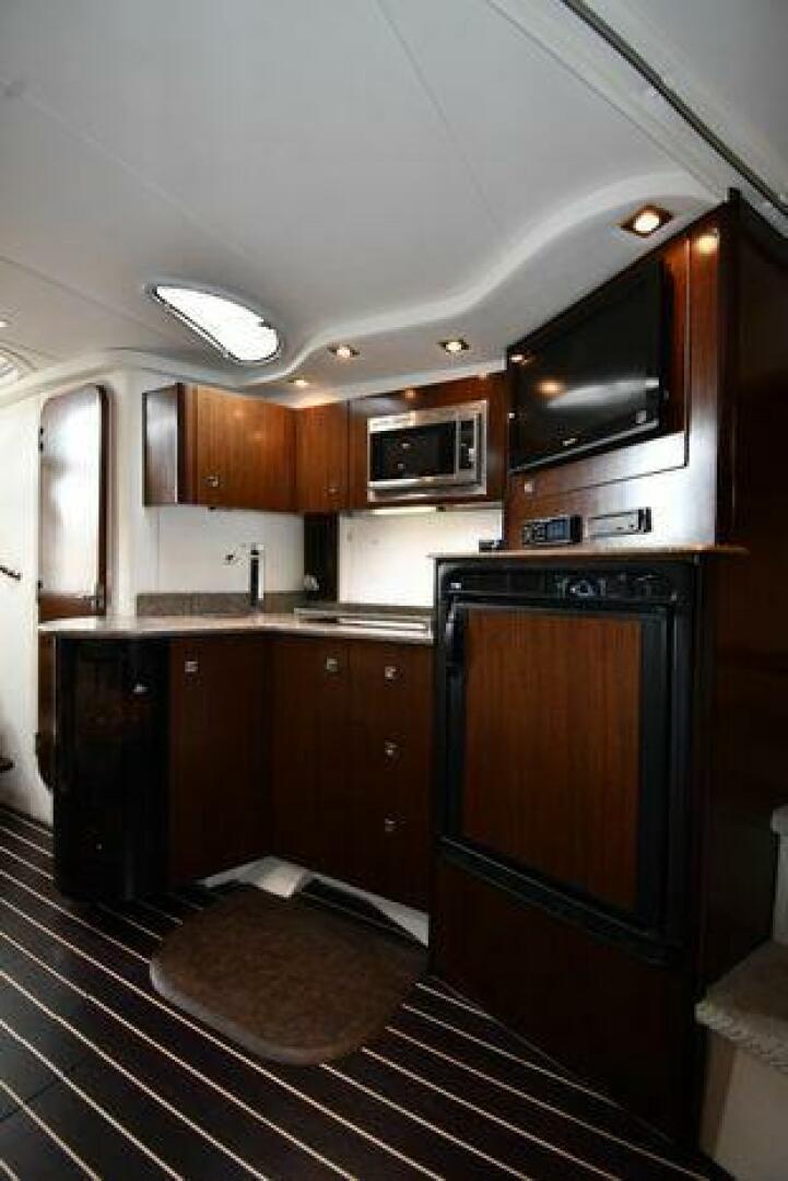 Slide: The Image of Cruisers 380 Express 2012 - 5017124