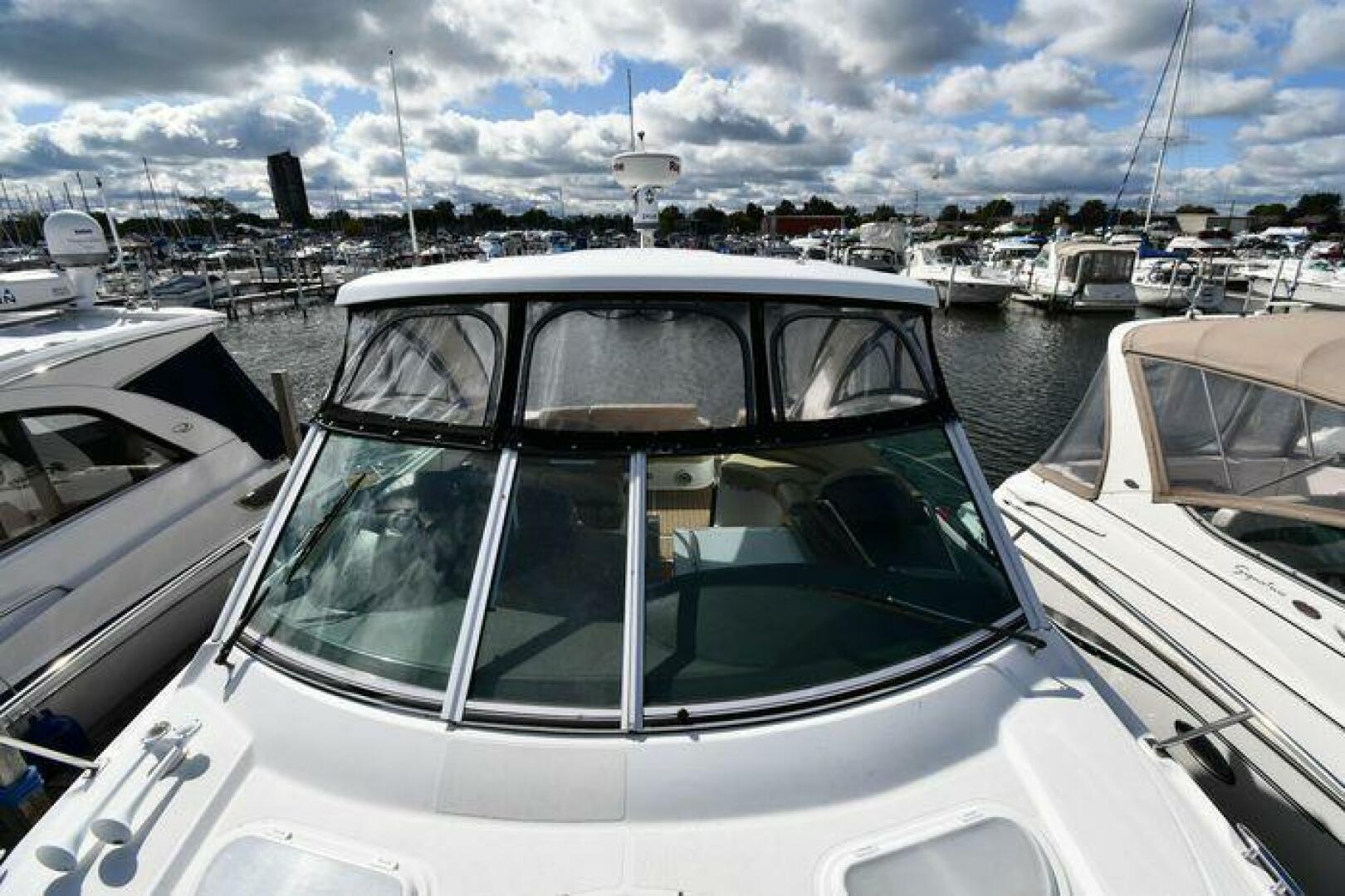 Slide: The Image of Cruisers 380 Express 2012 - 5017077