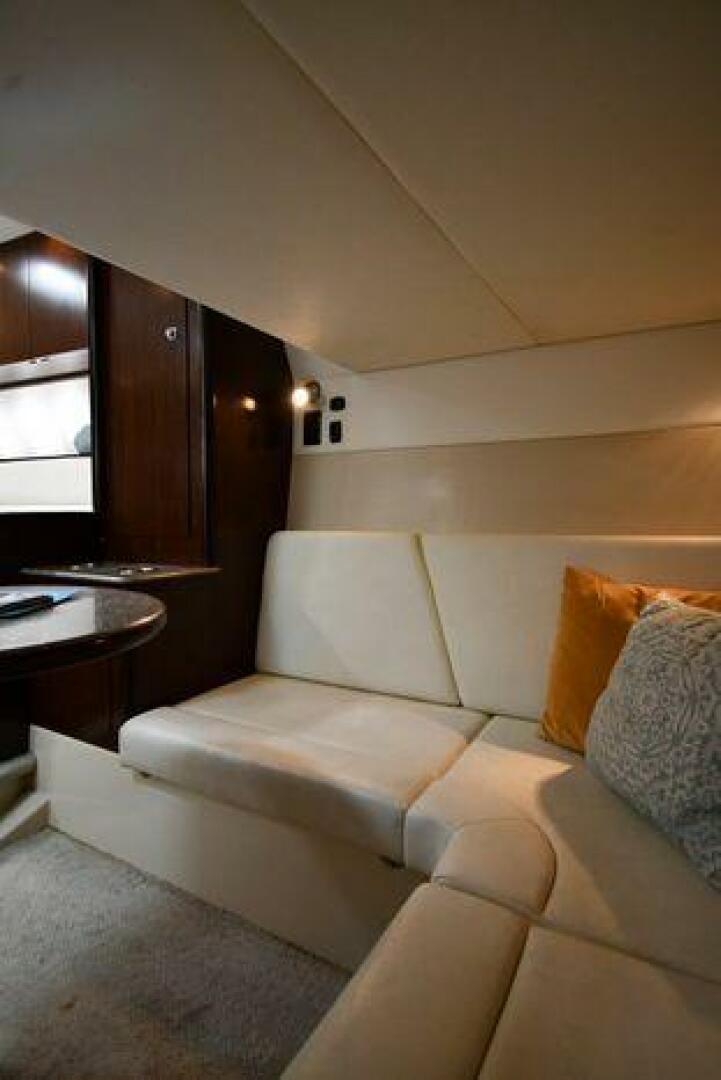 Slide: The Image of Cruisers 380 Express 2012 - 5017139