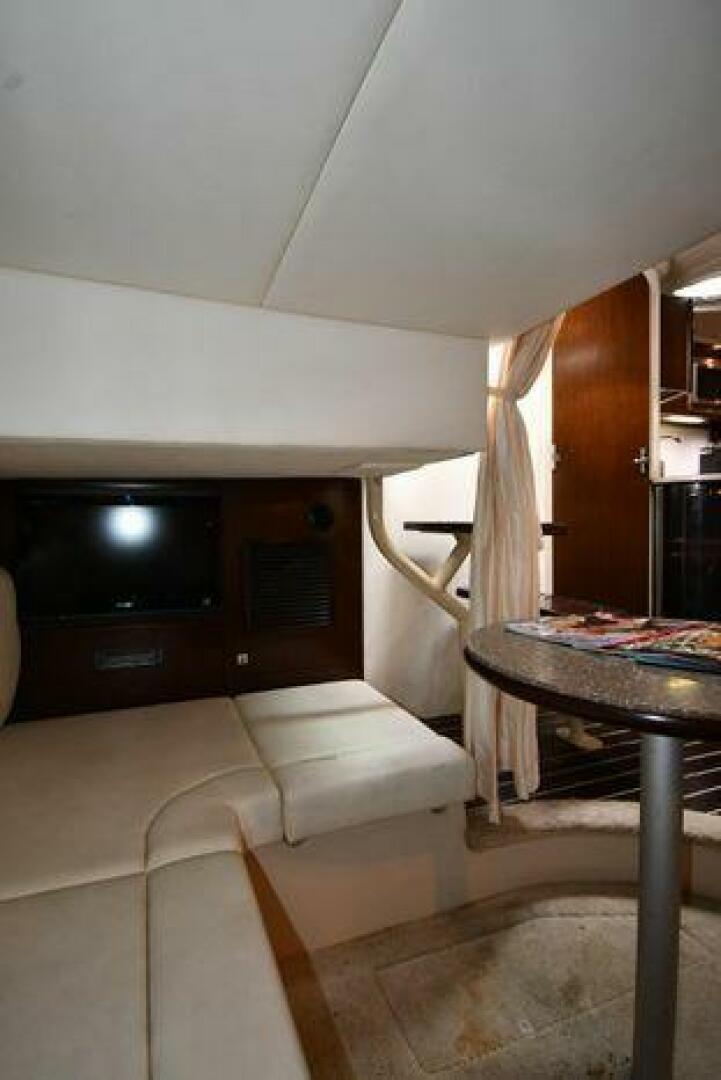 Slide: The Image of Cruisers 380 Express 2012 - 5017144