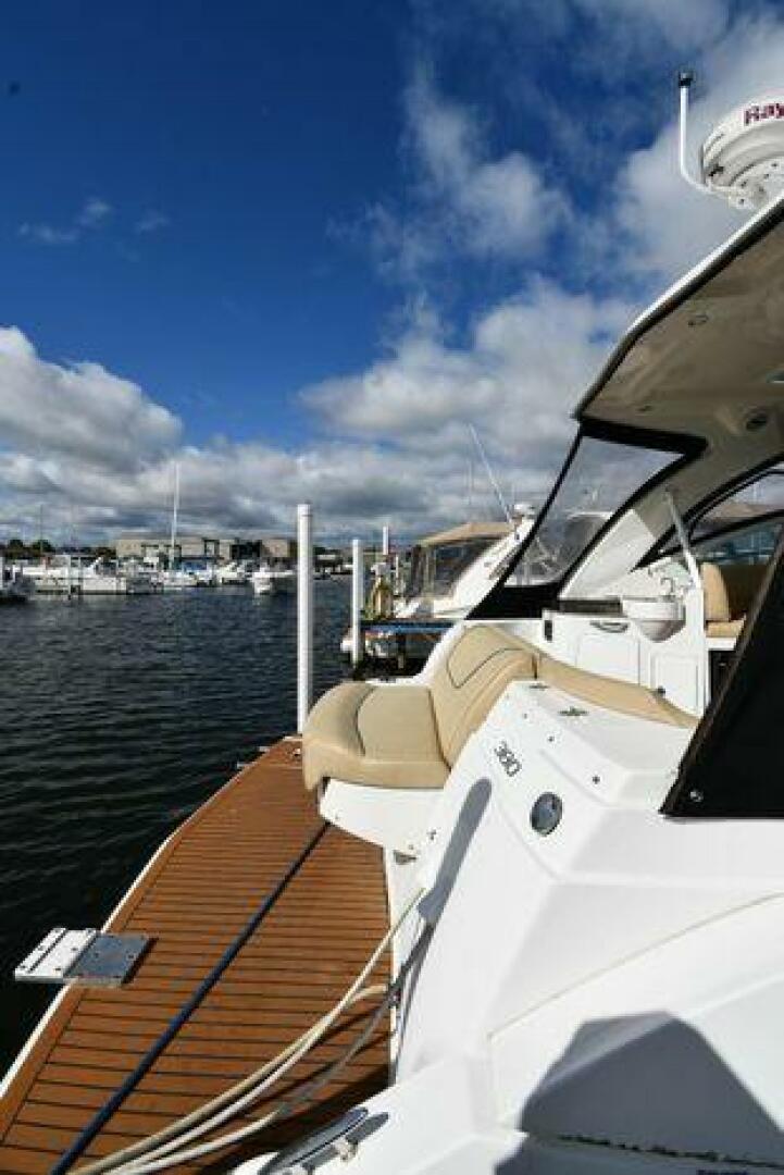 Slide: The Image of Cruisers 380 Express 2012 - 5017078