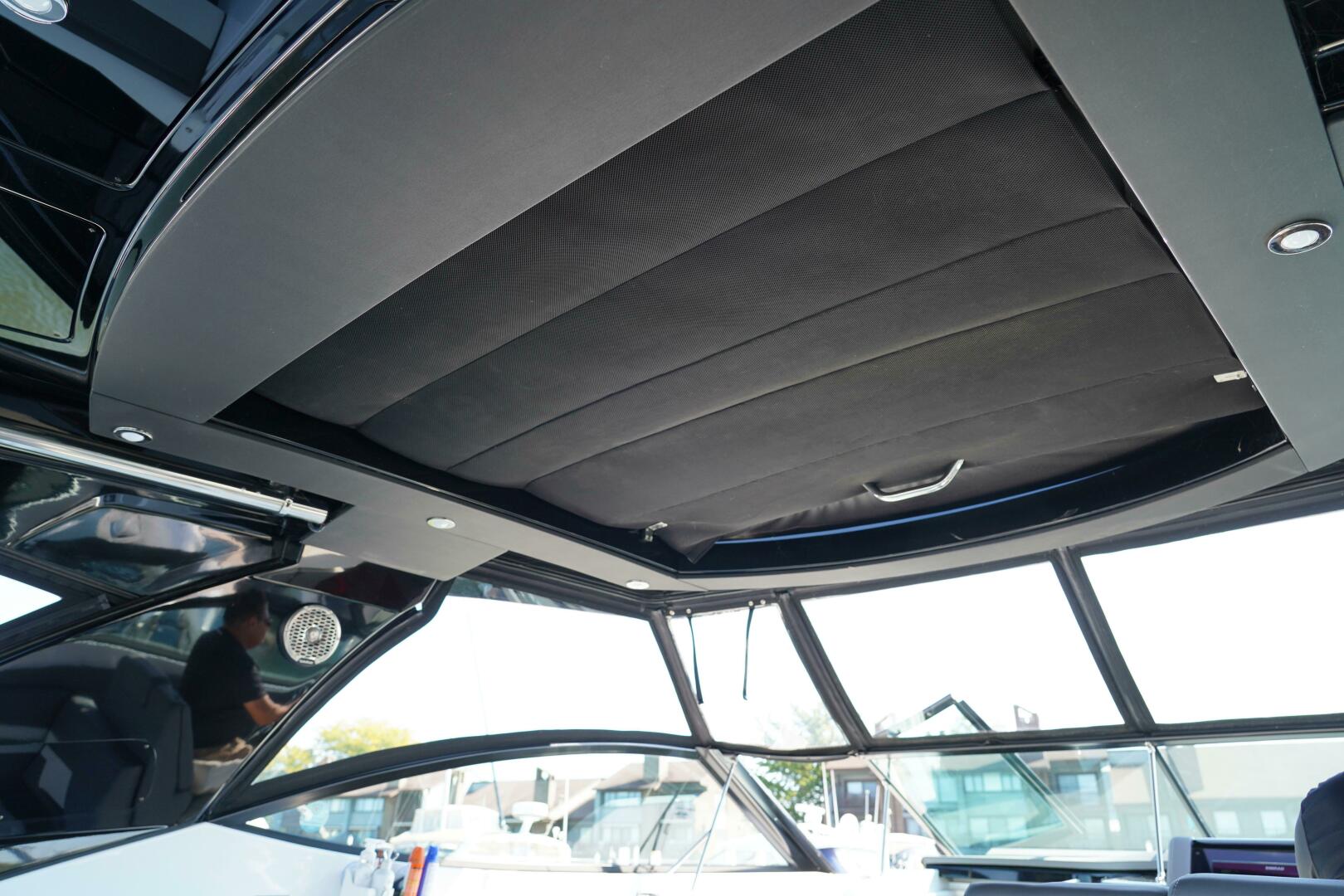 Slide: The Image of Cruisers 38 GLS 2021 - 15